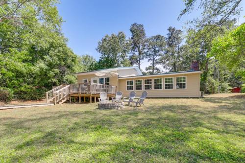 Manning House | Waterfront Lake Marion Home w/Dock: Fish & Boat!
