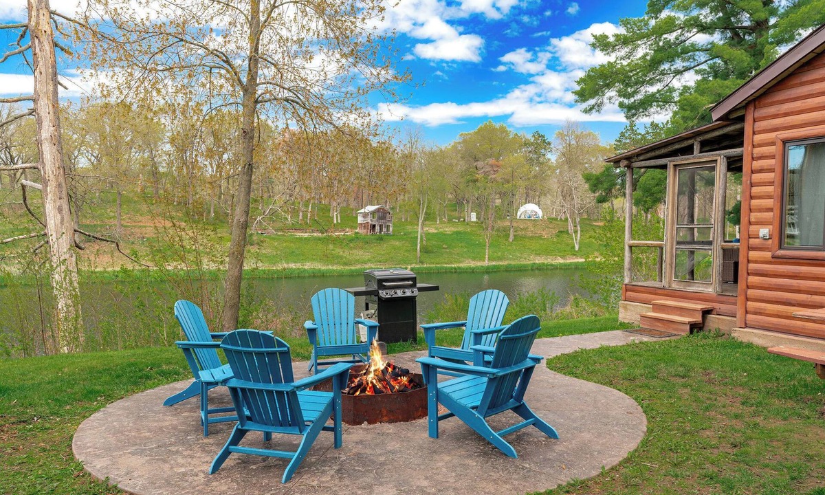 St Croix Falls Cabin | Where Comfort Meets Adventure — In Every Season!