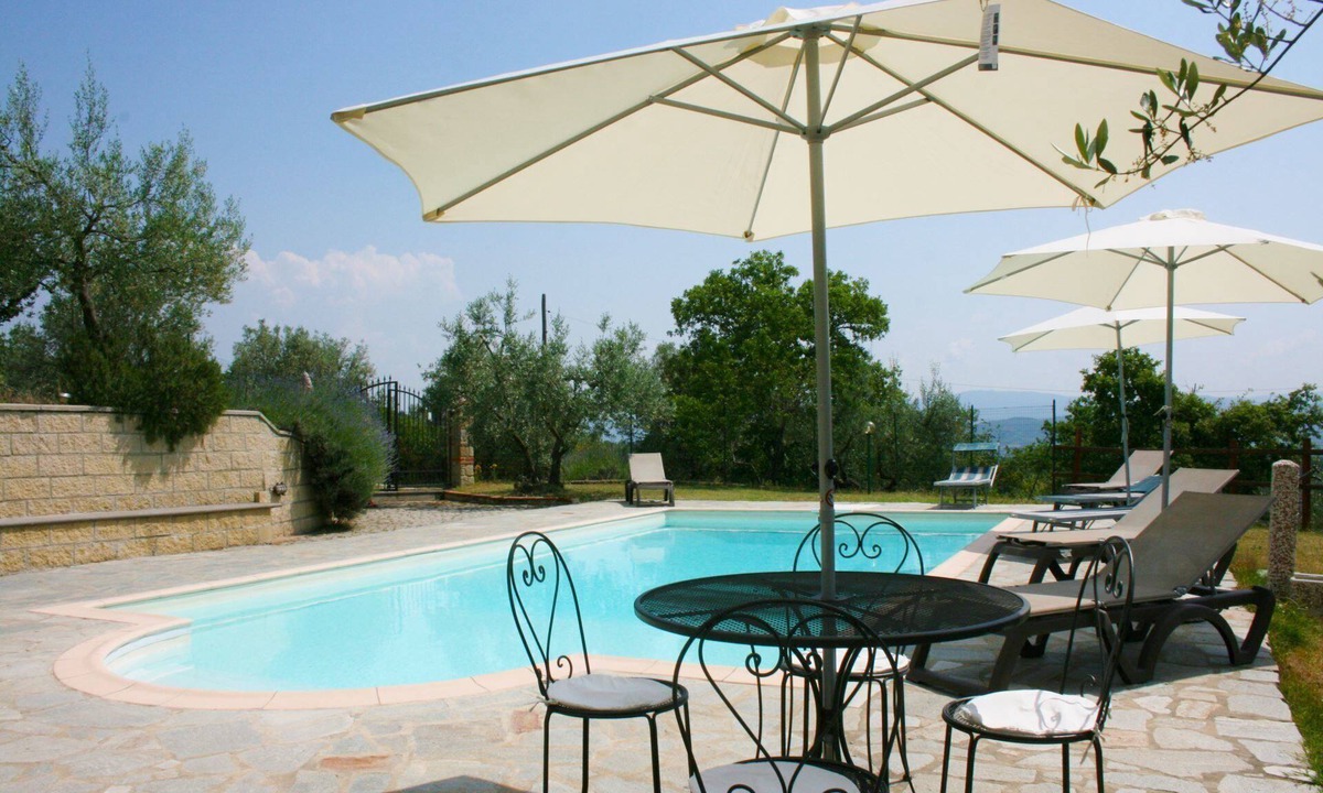 Civitella in Val di Chiana Villa | Wonderful private villa for 9 people with private pool, WIFI, TV and pets allowed, close to Arezzo