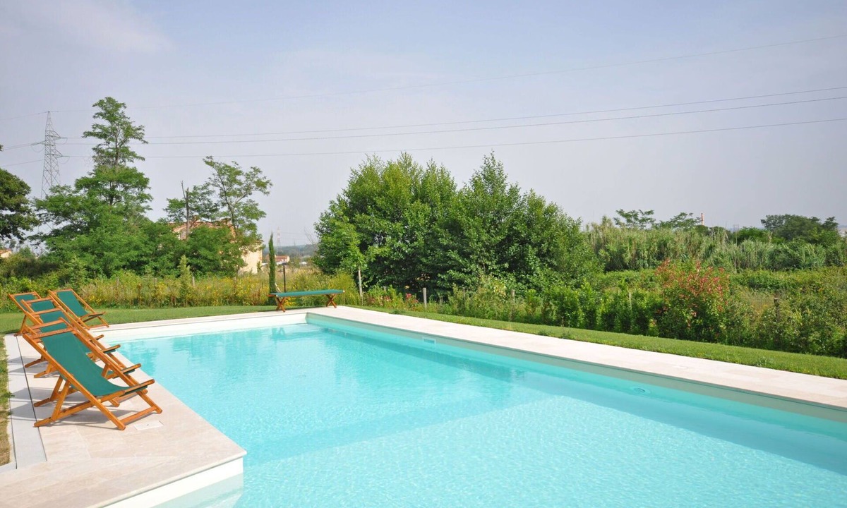 Montecarlo Villa | Wonderful private villa with WIFI, private pool, A/C, TV, patio, pets allowed and panoramic view