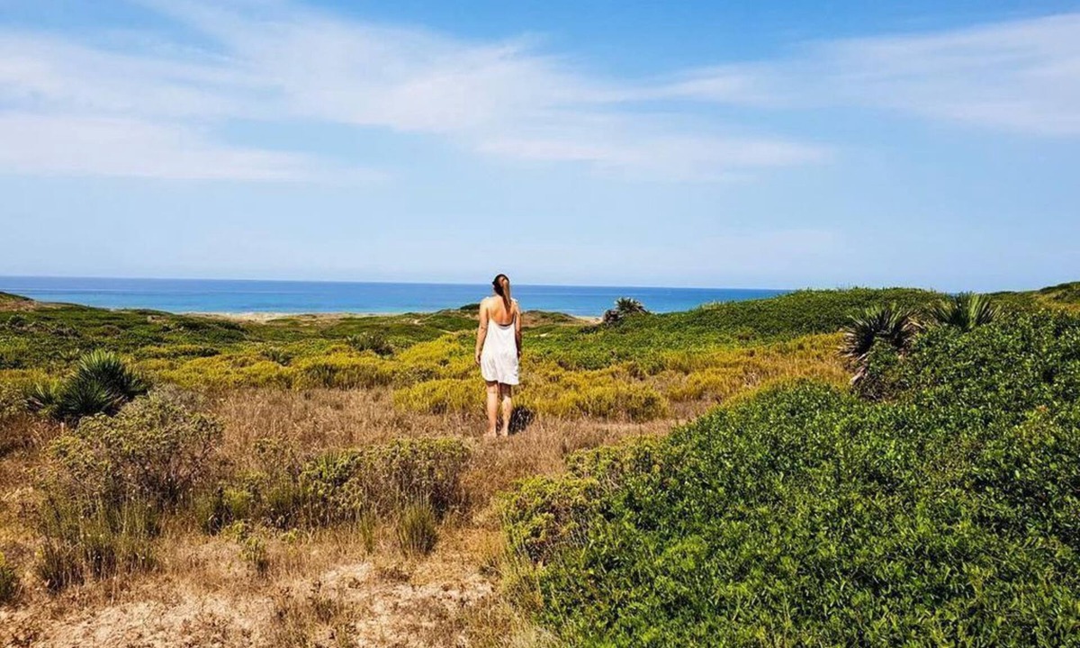 Funtana Meiga Apartment | Zigantes' Apartment on the beach 100 meters from the sea