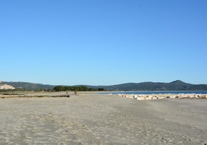 100 meters from the dream beach. with climate, WiFi and sea view