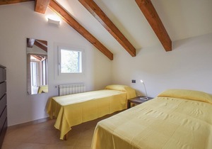 3 bedroom accommodation in Cisano sul Neva