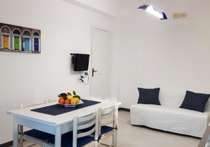 A Casa di Tony Sicilian Holidays. White