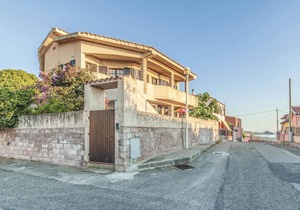 Amazing apartment in Porto Alabe -OR-