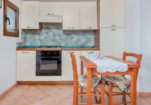 Apartment in a Villa in the Countryside with Mountain View and Shared Pool