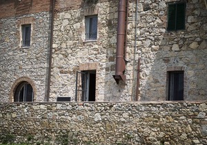 Apartment in renovated farmhouse in typical Chianti Tuscan village