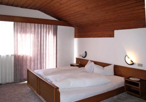 Apartment Haupthaus Schönblick - SVH117 by Interhome