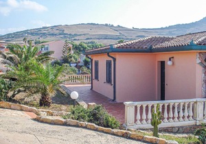 Attractive holiday apartment for a relaxing holiday near the sea.