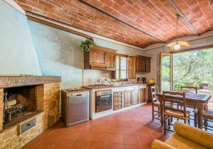 Awesome apartment in Montaione