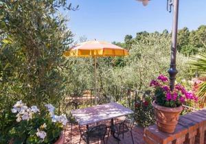 Bright Farmhouse in Montecatini Terme with Swimming Pool
