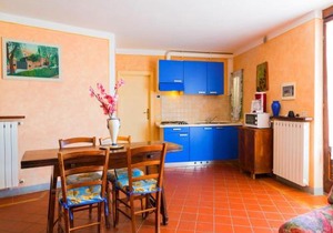 Bright Farmhouse in Montecatini Terme with Swimming Pool