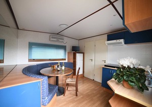 Bungalow with veranda and pool