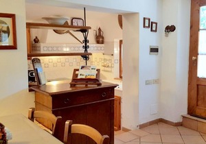 Cosy Cottage in Chiusdino with Garden