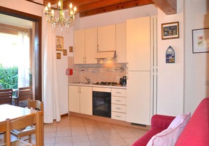 Cozy Apt with Private Garden