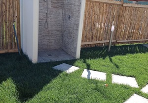 Cozy newly built house a few steps from the sea