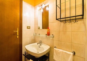 Farmhouse in hilly area in Gubbio with pool