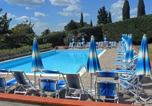 Gloriana 4 - Holiday Rental in Country House with swimming pool in Chianti, Tuscany