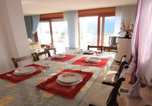 Holiday apartment Cremia for 1 - 8 persons with 4 bedrooms - Holiday apartment