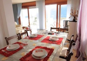 Holiday apartment Cremia for 1 - 8 persons with 4 bedrooms - Holiday apartment
