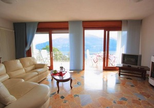 Holiday apartment Cremia for 1 - 8 persons with 4 bedrooms - Holiday apartment