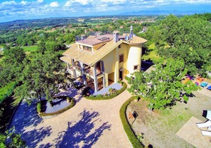 House ∙ 8 bedrooms ∙ 16 guests
