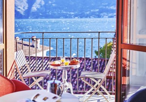 Le Quattro Stagioni Lakeview-beach-charging point electric cars-remote working