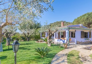 Lilac | Villa in Solanas | 1,500 square meters garden | 4 bedrooms | 3 bathrooms | Wifi
