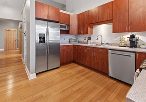 Modern Loft next to Georgia St and Convention Center