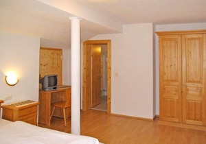 Nebenhaus Schönblick (SVH112) by Interhome