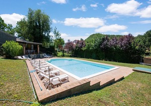 Peaceful Holiday Home in Sellano with Pool