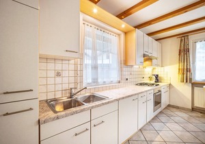 Pet-Friendly Holiday Apartment 'Kuenz Dolomiten Drau' with Mountain View