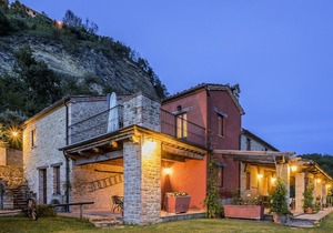 Pretty Holiday Home with Terrace in Monte San Martino Italy
