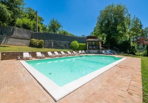 Quiet holiday home in Sellano with swimming pool a few kilometers from Rasiglia