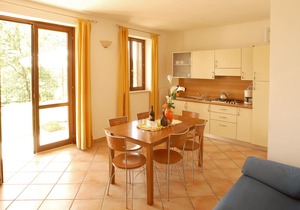 Residence Garden: Three-room apartment with garden