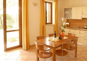 Residence Garden: Three-room apartment with garden