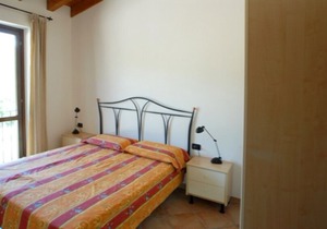 Residence Garden: Three-room apartment with garden