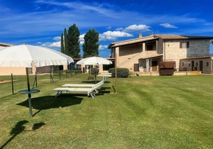 Spello By The Pool - Sleeps 11 - close to Spello central - large exc pool - wifi