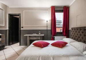 Studio Fusari a Piazza Maggiore by Wonderful Italy