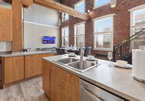 The Top Floor Penthouse 4 BR 3 Bath 2,000 Sq Ft