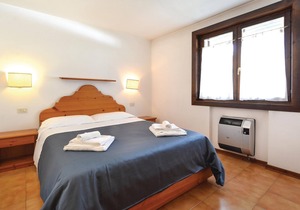 This practically furnished vacation apartment is part of a residence at the entrance to the ancient