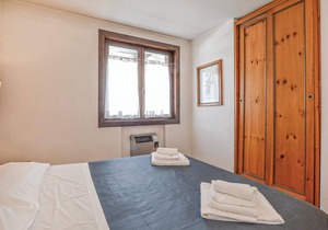 This practically furnished vacation apartment is part of a residence at the entrance to the ancient