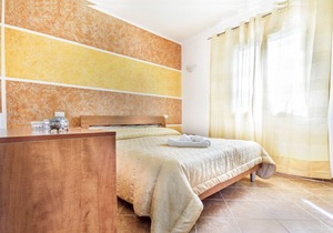 Triple Room with Terrace 2nd floor Via S.Cipolla 3
