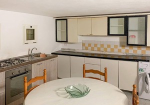 Vacation apartment with private garden and separate entrance in Montauro (Catanzaro province), on on