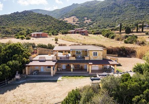 Vacation Home 'Appartamento Sole 1' with Sea View, Garden