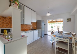Vacation Home 'Appartamento Sole 3' with Sea View, Garden