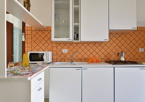 Vacation Home 'Appartamento Sole 3' with Sea View, Garden