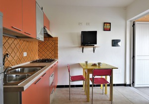 Vacation Home 'Appartamento Sole 4' with Sea View, Garden