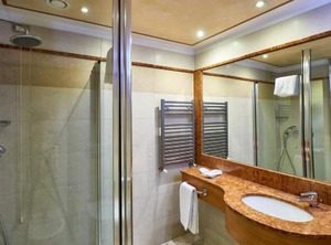 Hotel Cruise | Montano Lucino