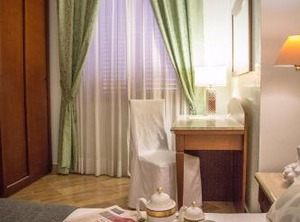 Palmed Hotel | Gizzeria